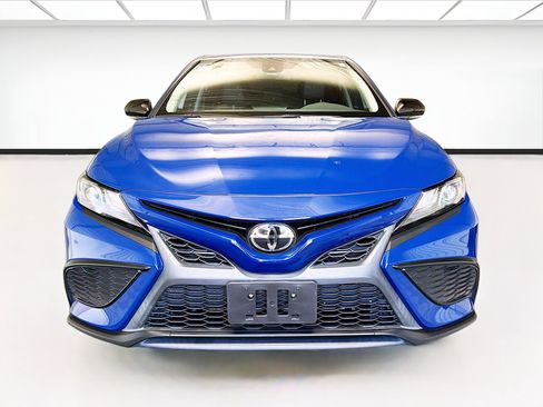Used 2023 Toyota Camry SE w/ Protection Package (Q2) (TMS) FWD image 2