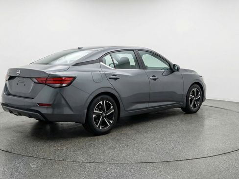 Used 2025 Nissan Sentra SV FWD image 9