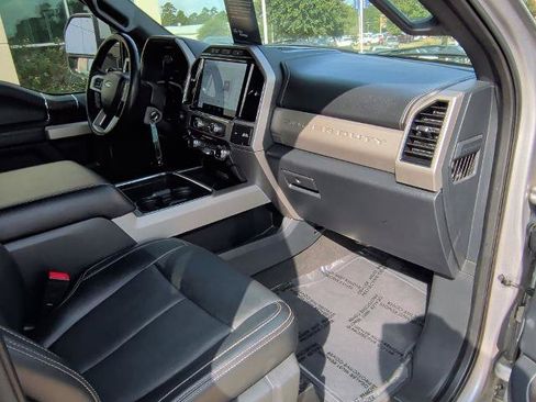 Certified 2022 Ford F350 Lariat w/ Lariat Value Package AWD/4WD image 16