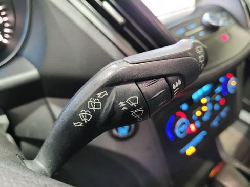 Used 2019 Ford Escape SE image 38