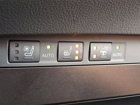 Used 2023 Lexus ES 350 w/ Premium Package image 16