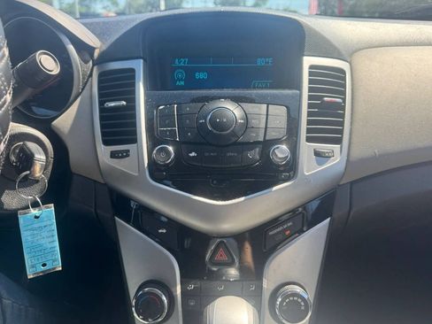 Used 2015 Chevrolet Cruze LT FWD image 17