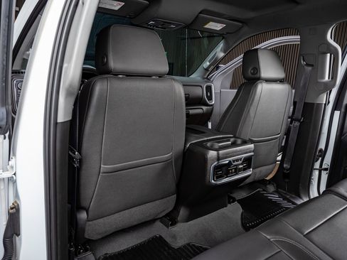 Used 2022 Chevrolet Silverado 2500 LTZ w/ LTZ Plus Package image 32