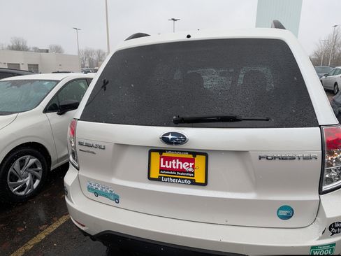 Used 2010 Subaru Forester 2.5X Premium image 3