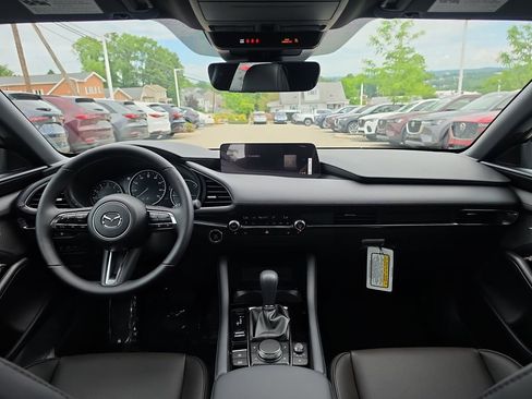 New 2026 MAZDA MAZDA3 Hatchback w/Premium Plus Pkg AWD/4WD image 17