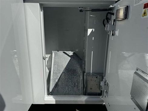 Used 2019 RAM ProMaster 3500 w/ Premium Appearance Group FWD image 10