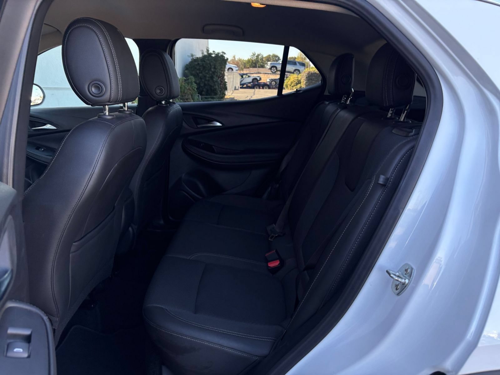 Used 2025 Buick Encore GX Preferred AWD/4WD image 25