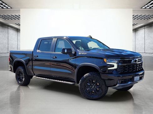 Used 2024 Chevrolet Silverado 1500 ZR2 w/ Technology Package AWD/4WD image 2