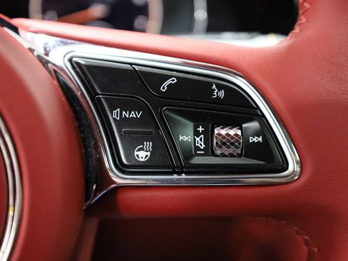 Used 2021 Bentley Flying Spur V8 image 20