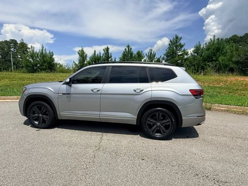Used 2021 Volkswagen Atlas SE w/ Panoramic Sunroof Package FWD image 6