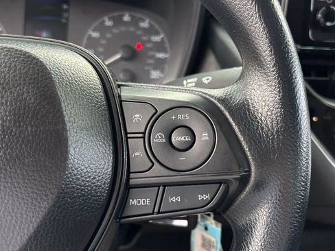 Used 2025 Toyota Corolla LE FWD image 25