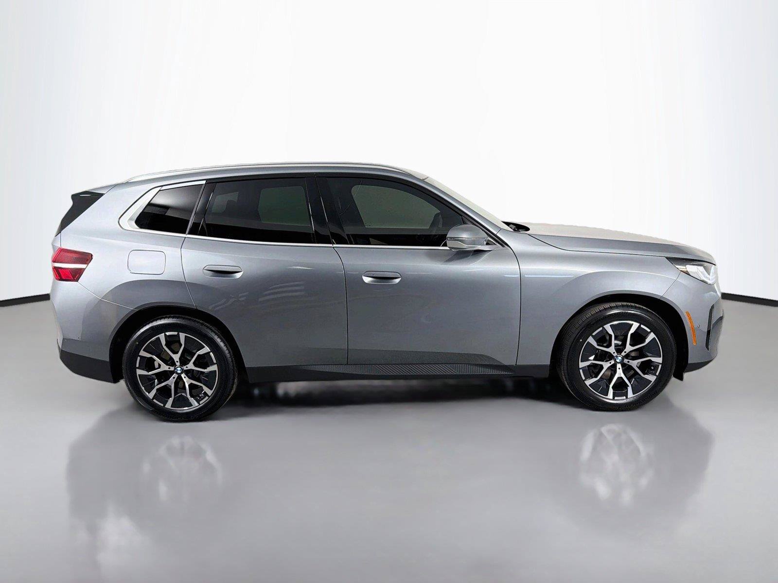New 2026 BMW X3 xDrive30i w/ Convenience Package AWD/4WD image 4