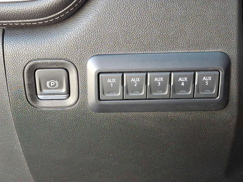 Used 2020 Chevrolet Silverado 1500 LT Trail Boss w/ Convenience Package image 26