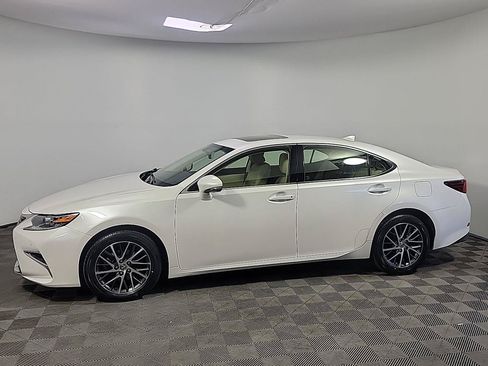 Used 2016 Lexus ES 350 w/ Navigation System Package FWD image 11
