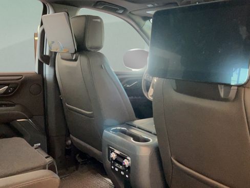 Used 2024 GMC Yukon Denali w/ Advanced Technology Package AWD/4WD image 43