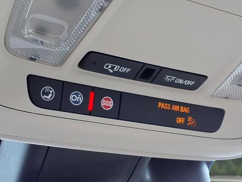 Used 2021 Chevrolet Malibu LT w/ Leather Package image 25