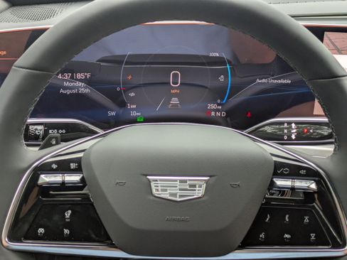 New 2025 Cadillac Lyriq Luxury image 22