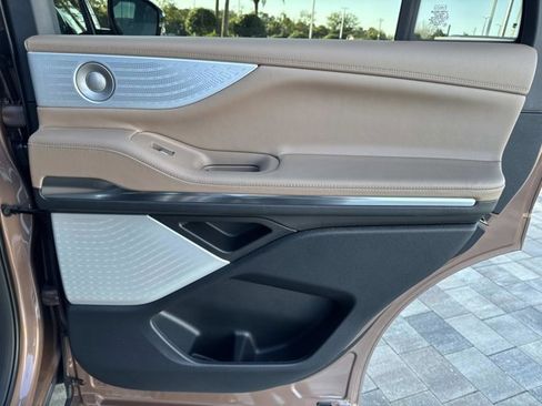 New 2025 Lincoln Navigator Black Label image 20