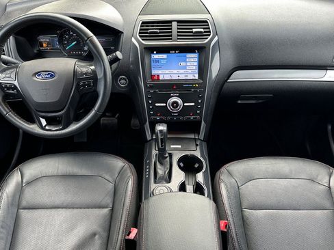 Used 2017 Ford Explorer Sport image 14