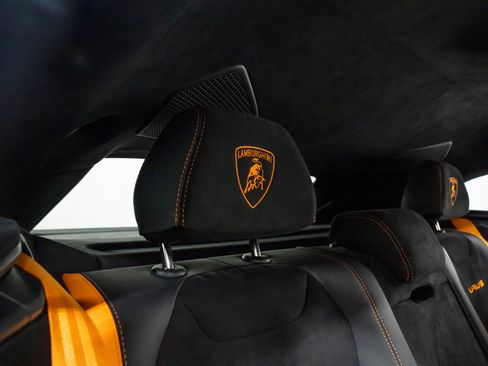 Used 2024 Lamborghini Urus Performante AWD/4WD image 94