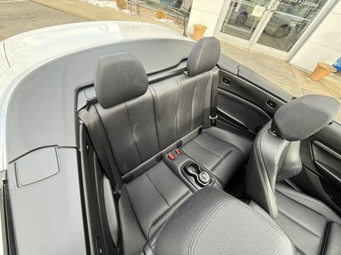Used 2019 BMW 230i xDrive Convertible w/ Convenience Package image 14