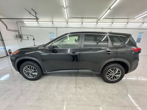 Used 2021 Nissan Rogue S AWD/4WD image 9