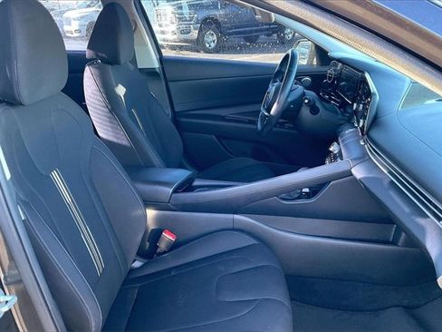 Used 2021 Hyundai Elantra SEL w/ Convenience Package image 7