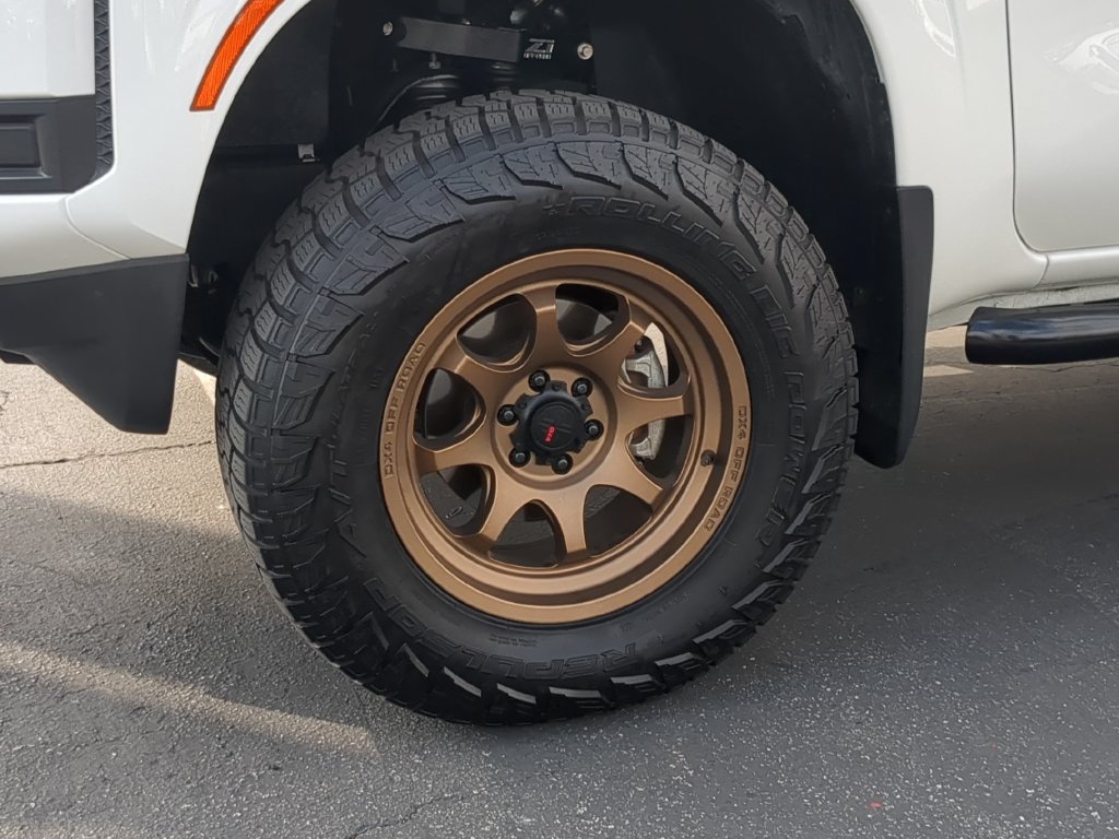 Certified 2025 Nissan Frontier SV RWD image 11