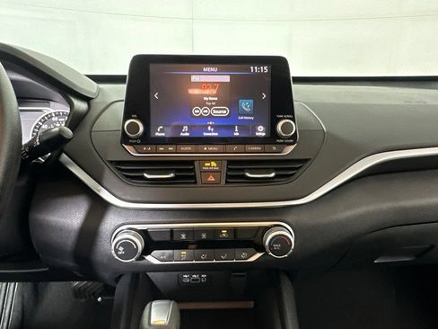 Used 2022 Nissan Altima 2.5 SV AWD/4WD image 13