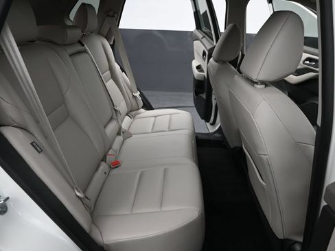 Used 2023 Nissan Rogue SV w/ SV Premium B Package FWD image 33