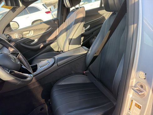 Used 2022 Mercedes-Benz E 350 Sedan image 10