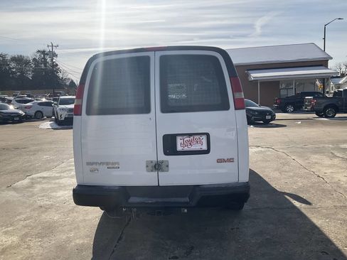 Used 2015 GMC Savana 2500 2500 3dr Cargo Van w/1WT image 4