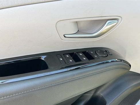 Used 2025 Hyundai Tucson Limited AWD/4WD image 18