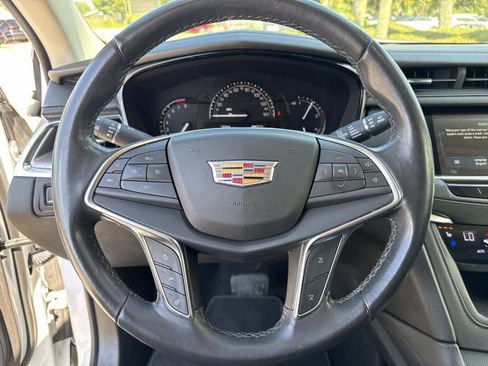 Used 2018 Cadillac XT5 Premium Luxury image 28