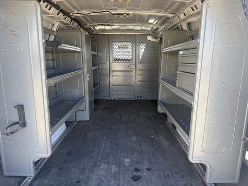 Used 2020 Chevrolet Express 2500 2500 3dr Cargo Van w/ Safety Package image 9