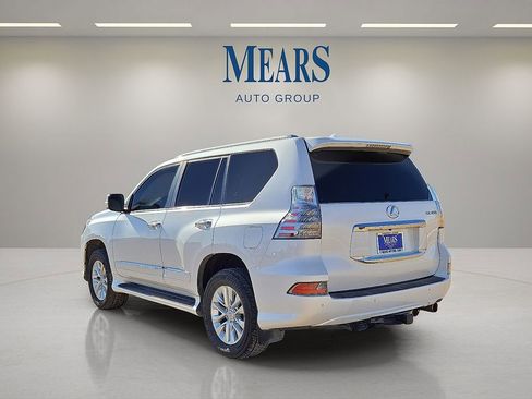 Used 2019 Lexus GX 460 Premium image 3