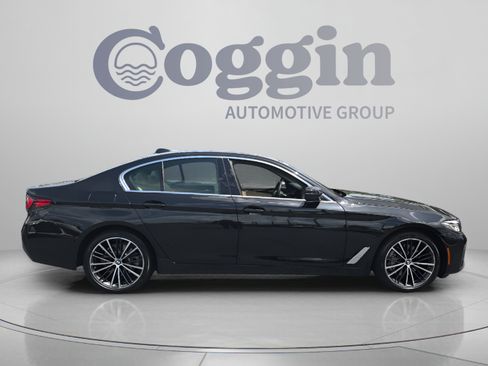 Used 2023 BMW 530i w/ Convenience Package RWD image 6