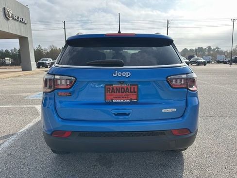 Certified 2021 Jeep Compass Latitude image 6