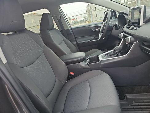 Used 2024 Toyota RAV4 XLE w/ Weather Package AWD/4WD image 10