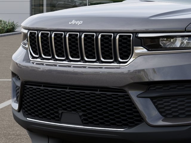 New 2026 Jeep Grand Cherokee Laredo RWD image 12
