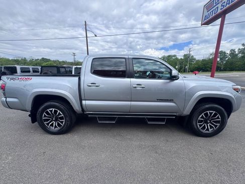 Used 2023 Toyota Tacoma TRD Sport w/ Advanced Technology Package AWD/4WD image 2