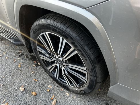 Used 2025 Lexus LX 600 4WD w/ Appearance Package image 11