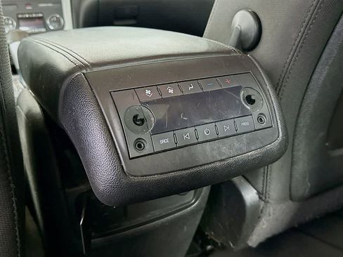 Used 2012 GMC Acadia SLE image 13