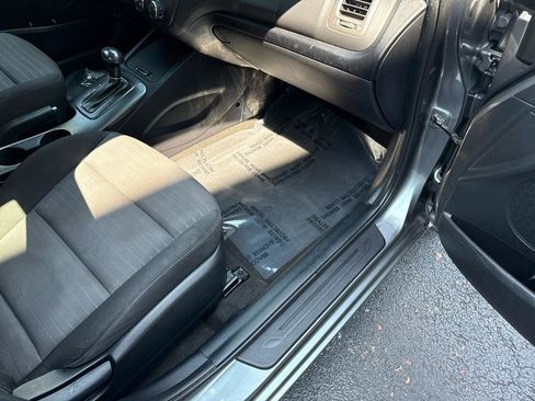 Used 2015 Kia Forte EX image 30