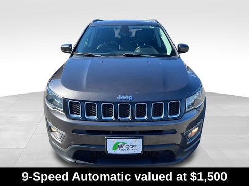 Used 2018 Jeep Compass Latitude AWD/4WD image 2