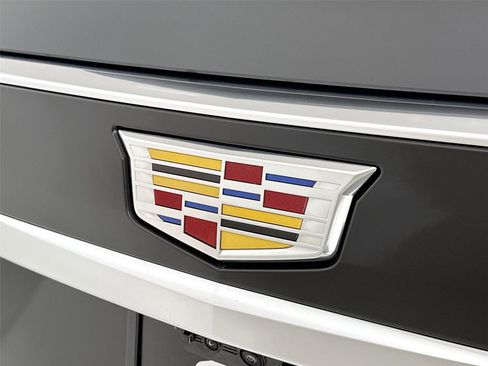 Used 2025 Cadillac Escalade ESV Premium Luxury image 35