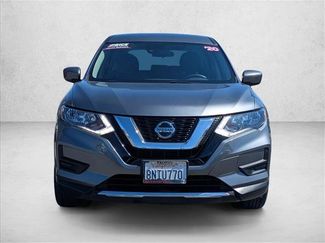 Used 2020 Nissan Rogue S FWD video 2