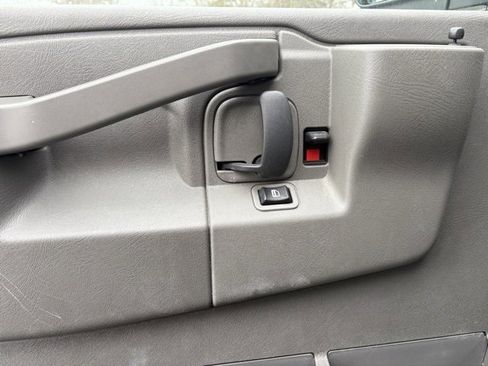 Used 2024 Chevrolet Express 2500 w/ Driver Convenience Package image 27