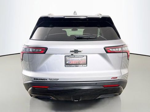Used 2025 Chevrolet Equinox RS FWD image 9