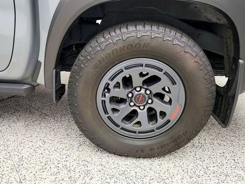 Used 2025 Nissan Frontier Pro-X RWD image 10